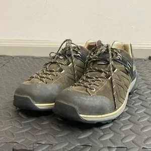 Garmont | Shoes | Garmont Mens Santiago Gtx Low Hiking Shoes  display picture 2